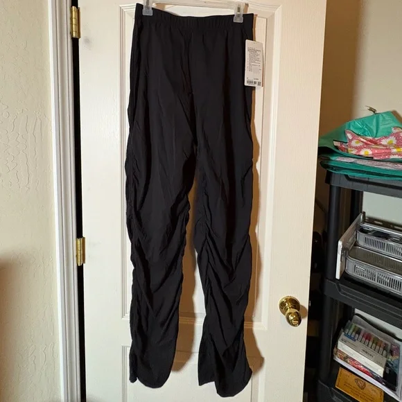 lululemon athletica Black Pants - Picture 1 of 7